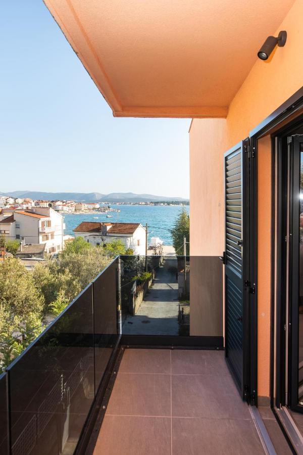 Luxury With Balcony Seaview Apartment