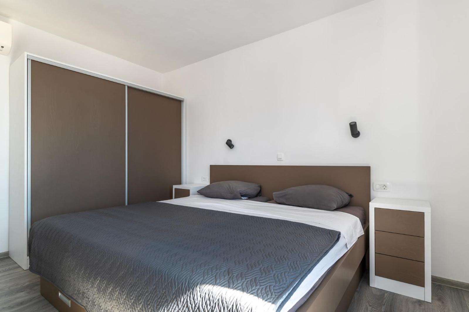 Apartment Luxury With Balcony Seaview