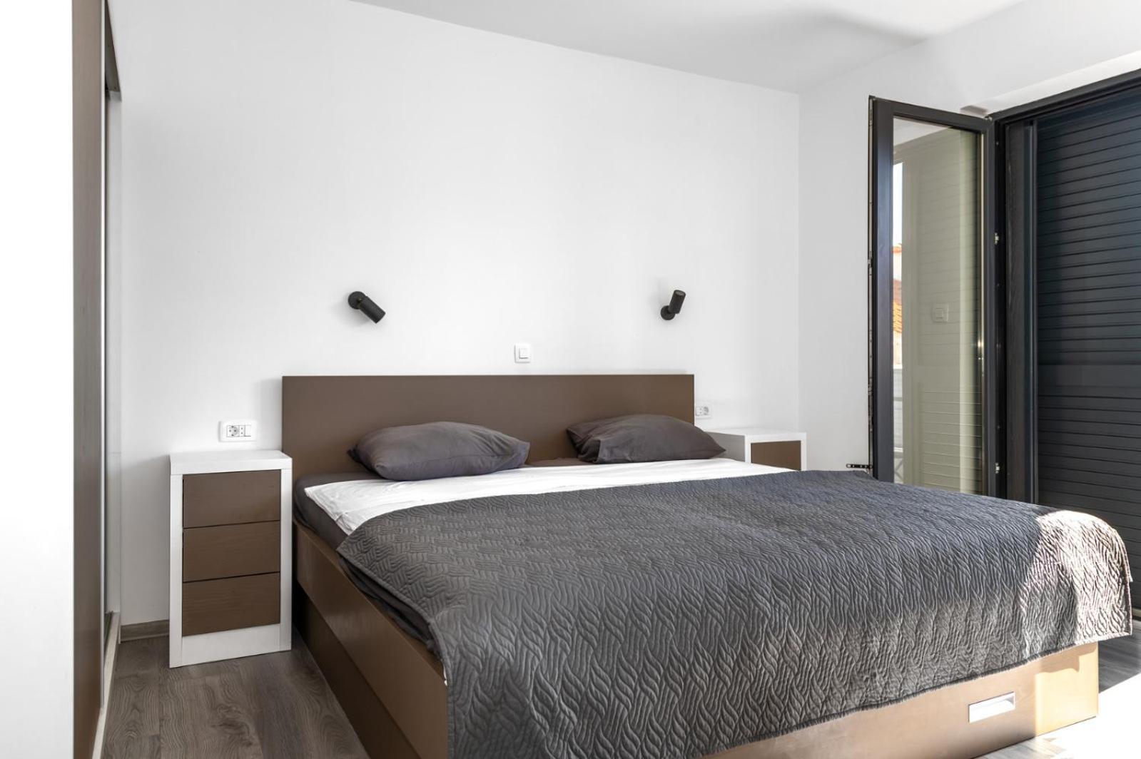 Luxury With Balcony Seaview Apartment *