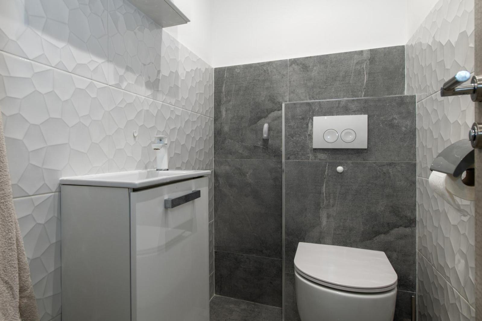 Apartment Luxury With Balcony Seaview