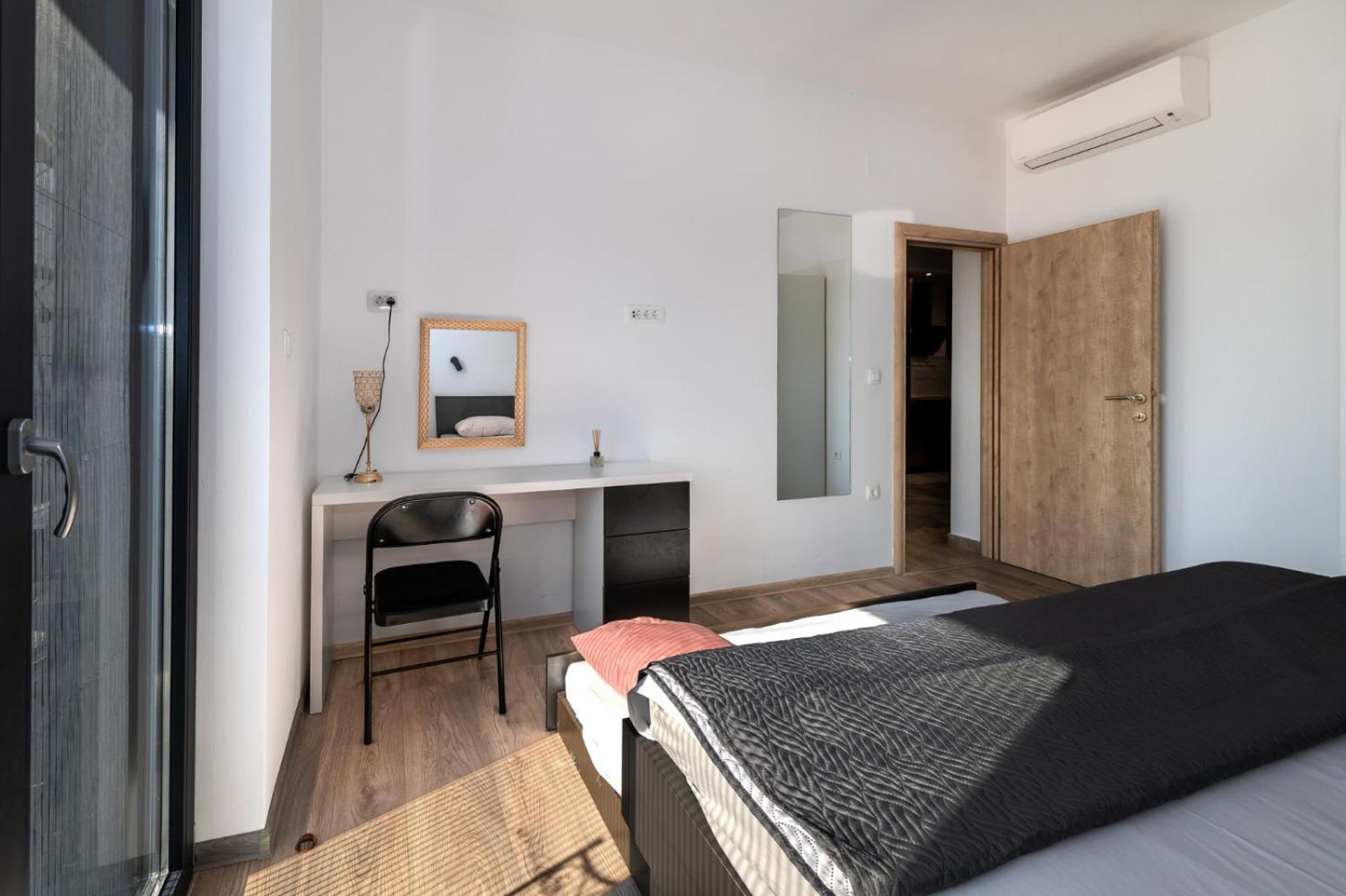 Luxury With Balcony Seaview Brodarica (Sibenik-Knin)